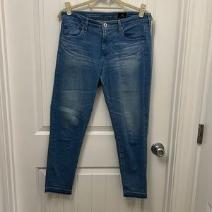 AG The Mid Rise Stevie Capri-Size 29